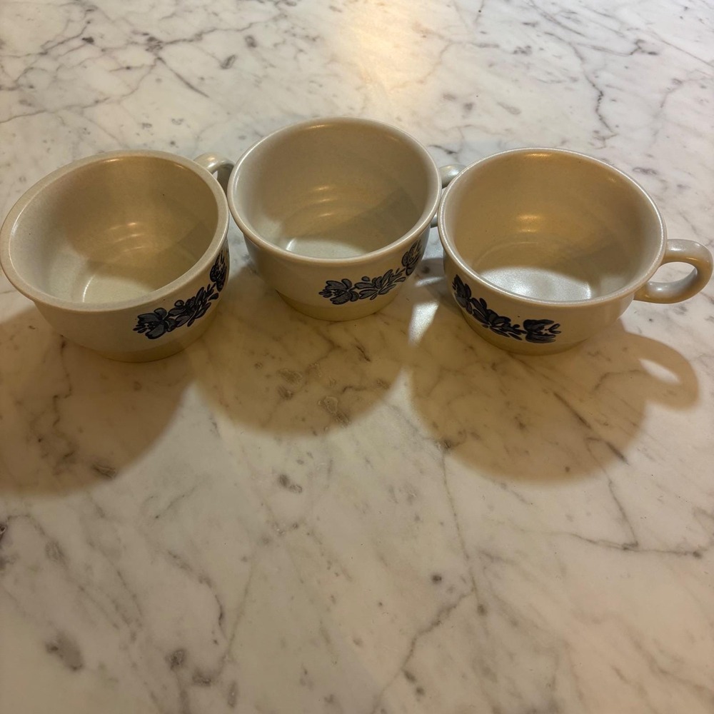 Pfaltzgraff Yorktowne Soup Mugs Set of 3 Blue Floral Stoneware USA Vintage